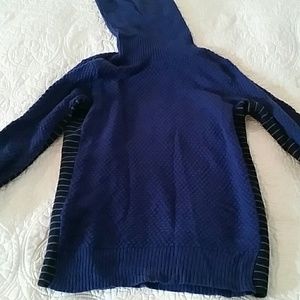 Athleta turtleneck/cowlneck sweater